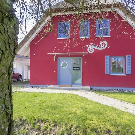 Ranzow Ferienhaus Holzreich 度假居 洛米