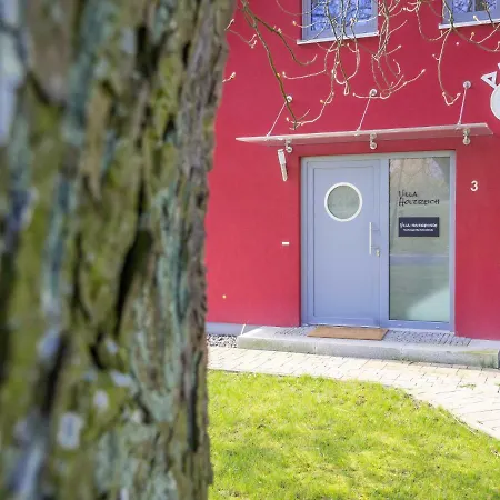 Ranzow Ferienhaus Holzreich * 洛米