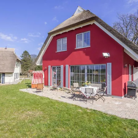 Ranzow Ferienhaus Holzreich 度假居 洛米